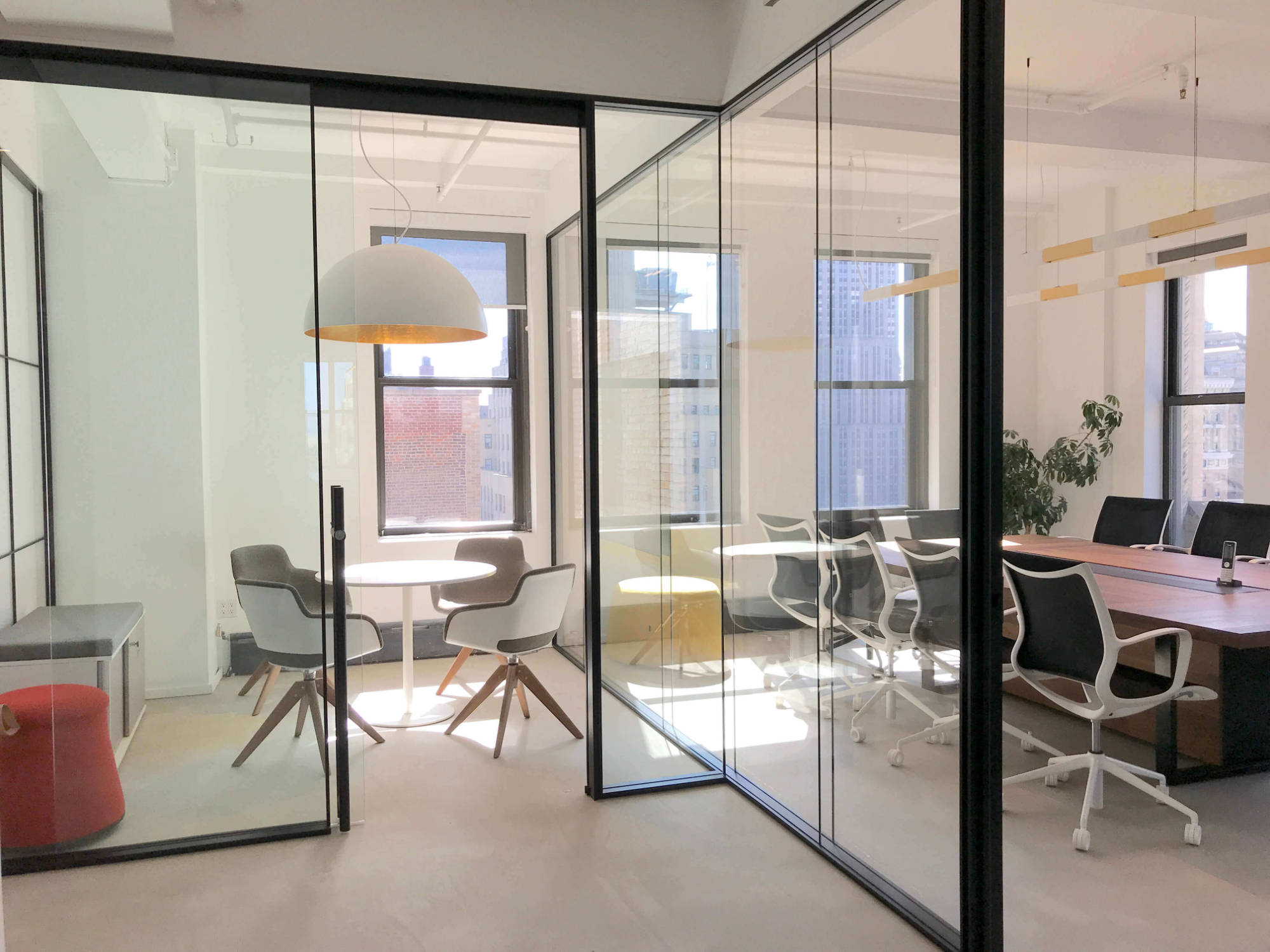 black-metafora-double-glass-partition-wall